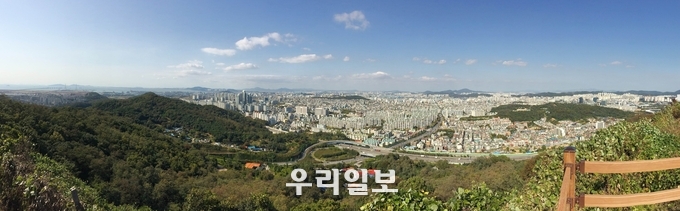문학산 정상에서 바라본 풍경 ⓒ인천시청