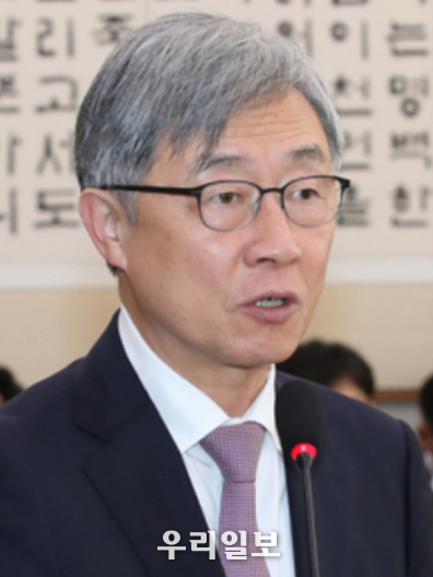 최재형 전 감사원장이 제헌절을 맞아 첫 정치메시지를 내놨다. 