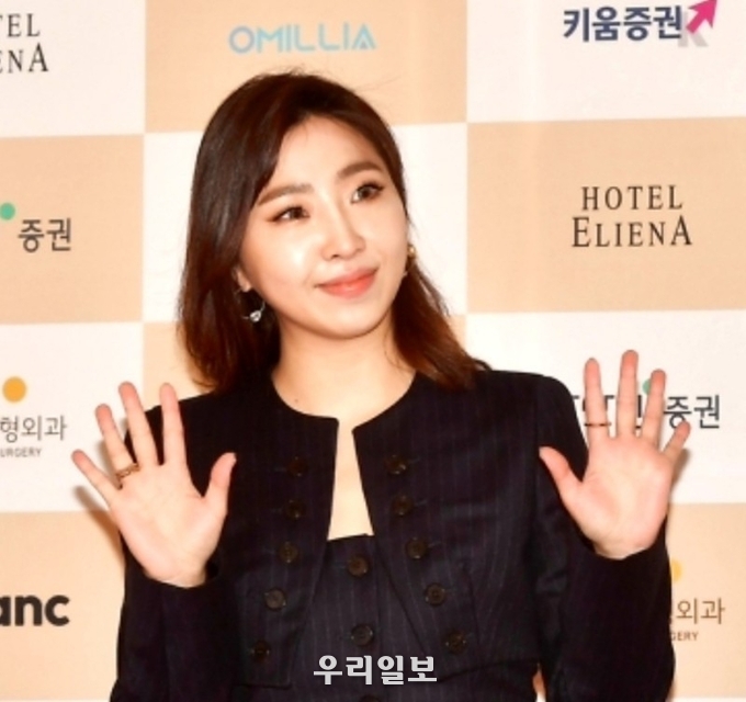 품격있는 인사, 공민지 "대한민국을 빛낸 10인 대상" 아티스트 부문 수상