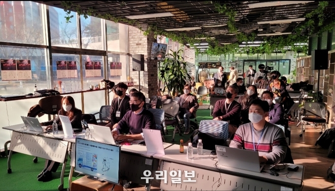 나눔엔젤스가 '2021 인천 라이징 스타 육성 프로그램 데모데이' 를 개최 하고 있다.