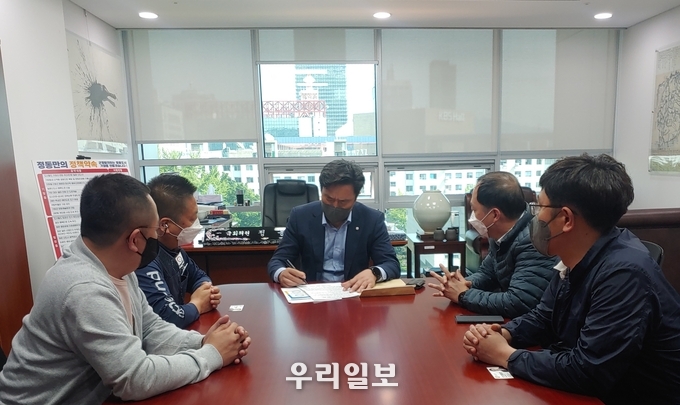 대통령직인수위 기획위원회 전달 사진